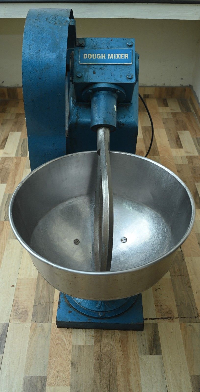 Dough mixer