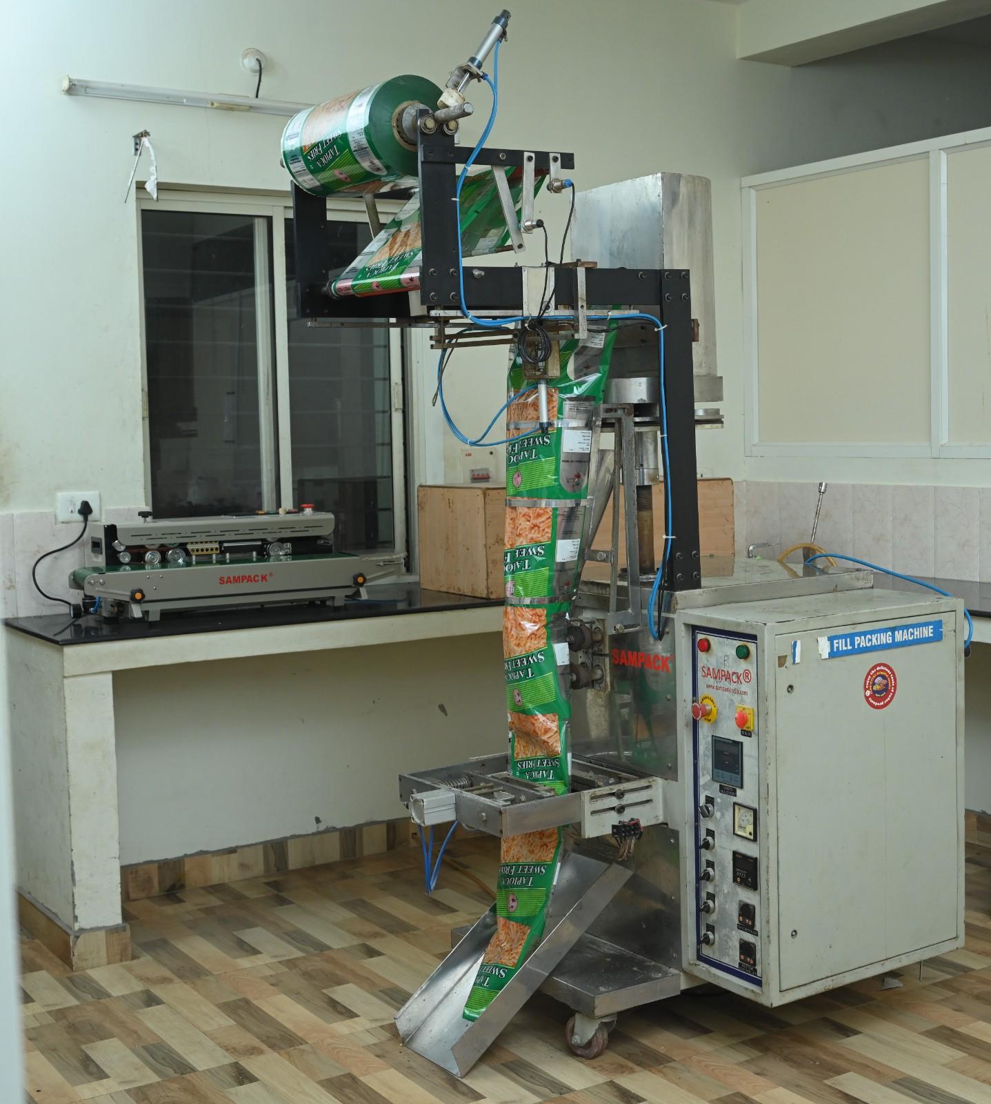 Form fill sealing machine